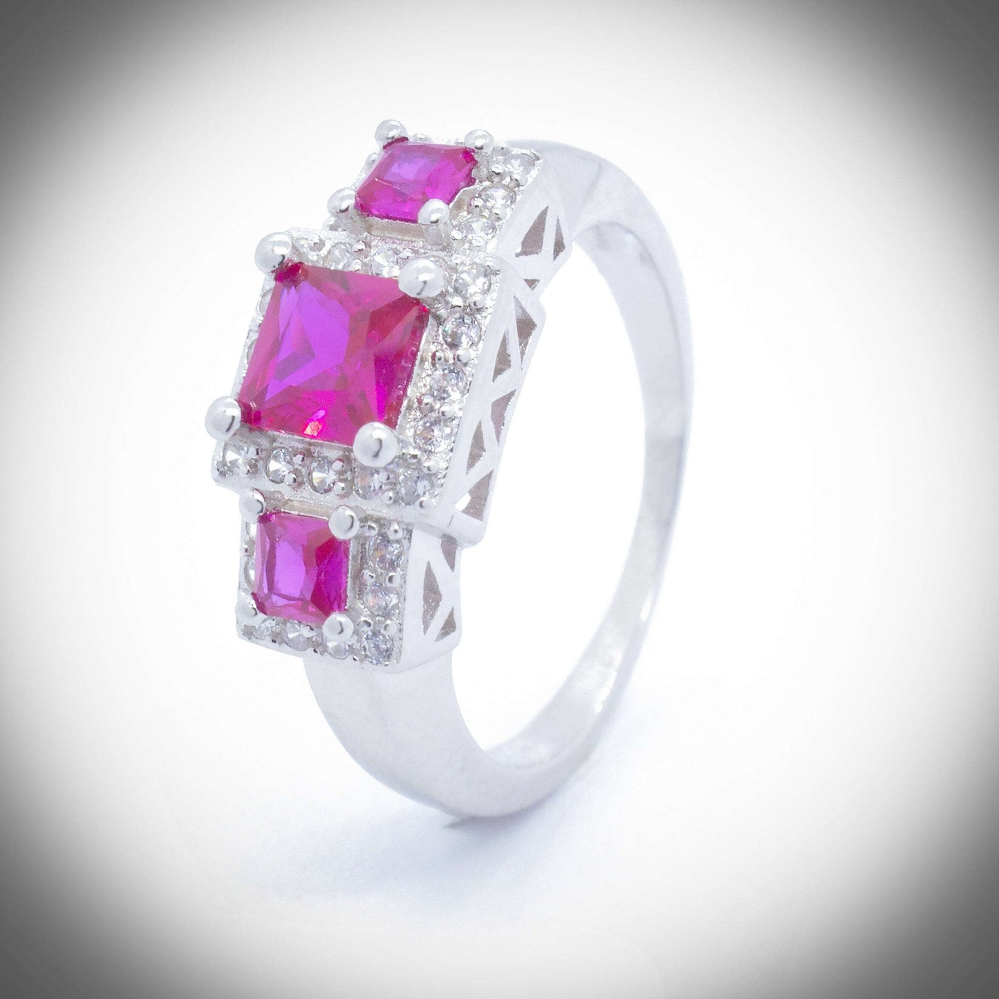 Petunia Ruby 925 Silver Ring